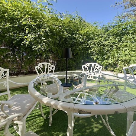 Urbe10 Pries Suite Malaga Bagian luar foto