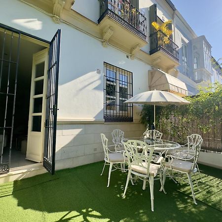 Urbe10 Pries Suite Malaga Bagian luar foto