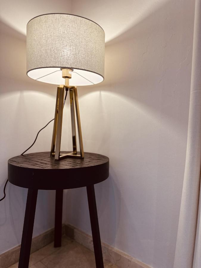 Urbe10 Pries Suite Malaga Bagian luar foto