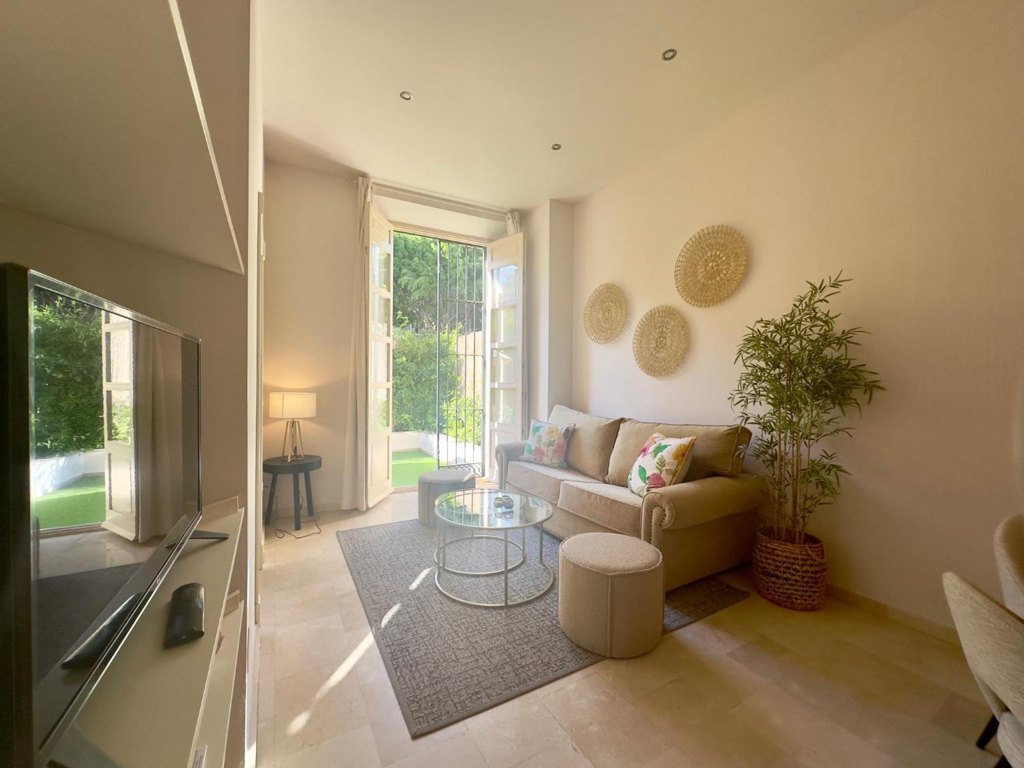Urbe10 Pries Suite Malaga Bagian luar foto