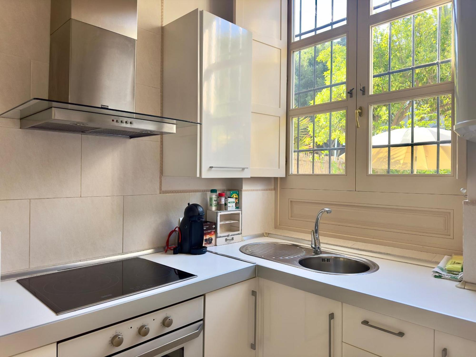 Urbe10 Pries Suite Malaga Bagian luar foto