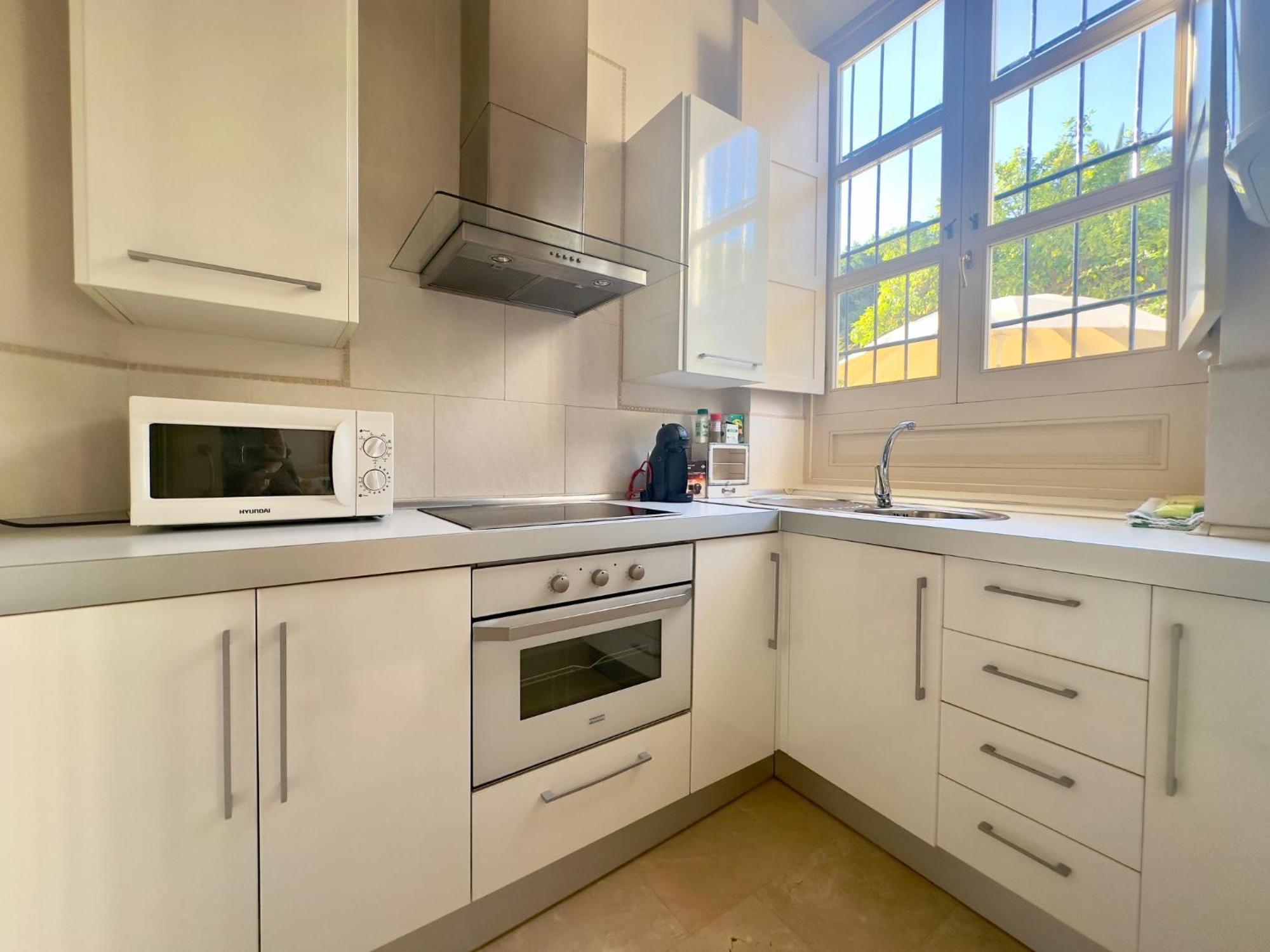 Urbe10 Pries Suite Malaga Bagian luar foto